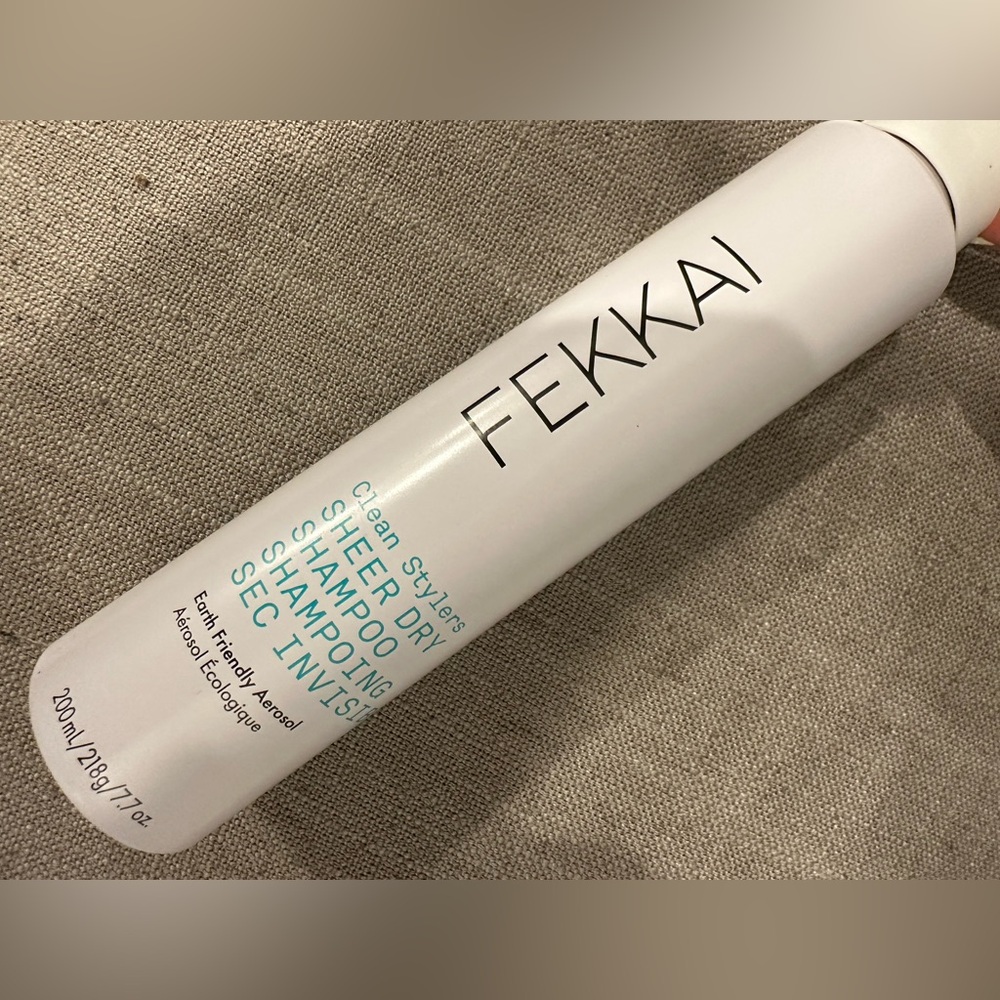 Fekkai Sheer Dry Shampoo - Picture 2 of 4